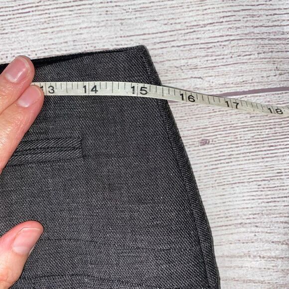 Express women 4 grey fully lined mini pencil skirt w/back slit - Picture 4 of 9